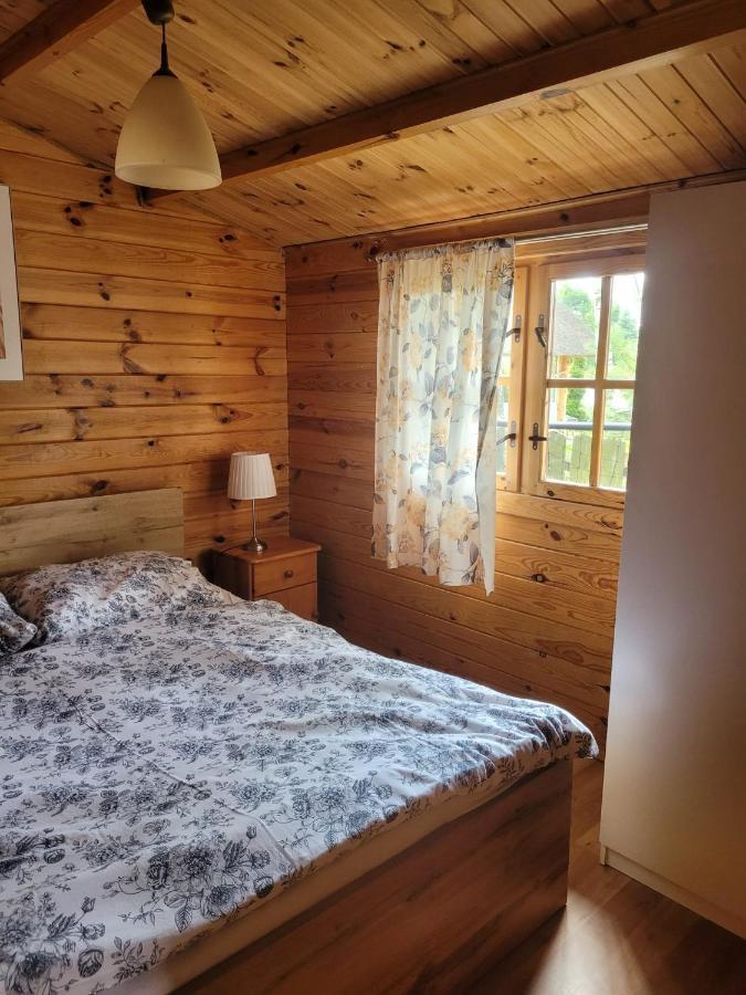 Domki W Lasku Wiele Esterno foto
